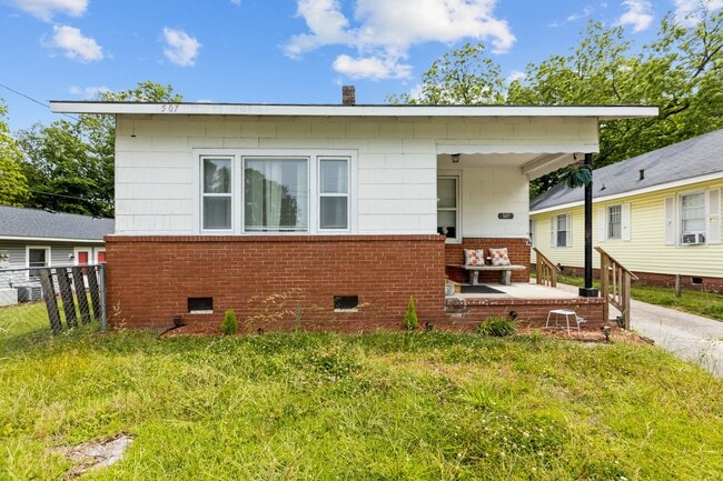 Building Photo - 507 W 3rd St Rental