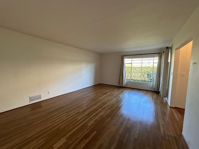 Photo - 1310-1312 Bath St Unidad 1312 Bath St