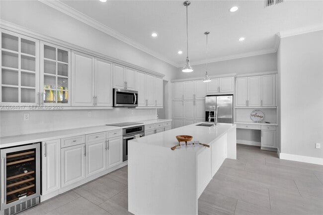 8503 NW 41st St