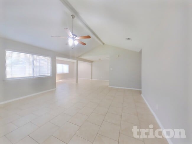 Photo - 5515 Fallengate Dr