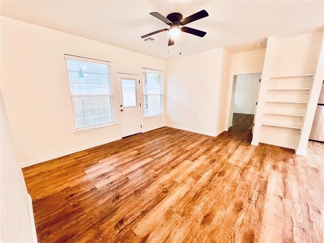 Photo - 523 E Hanna St