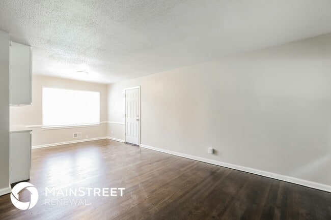 Photo - 9505 Newton Ave