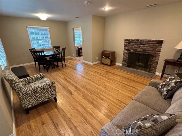 Photo - 21339 Velicata St