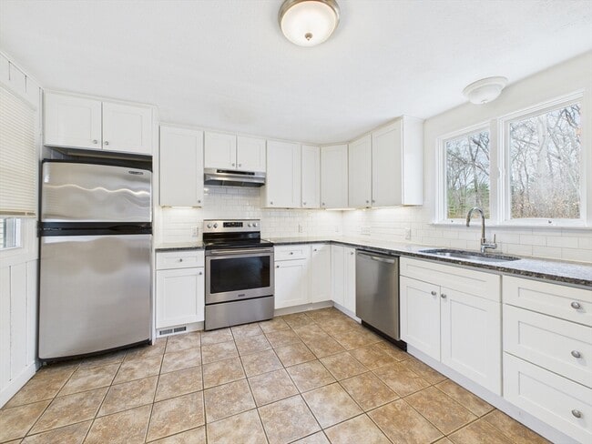 Photo - 215 Stoney Lea Rd