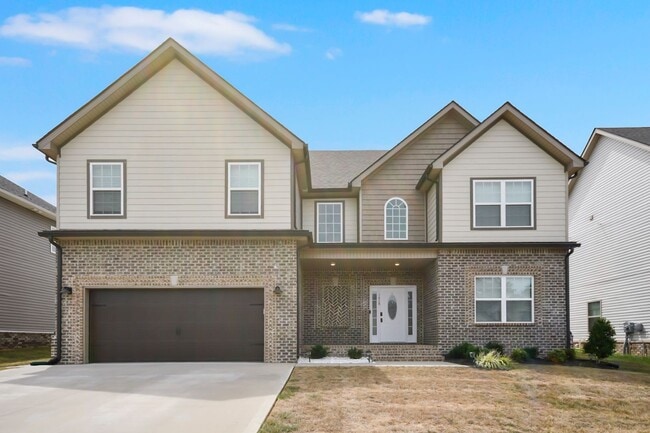 Building Photo - Pet Friendly Four Bedroom! Rental