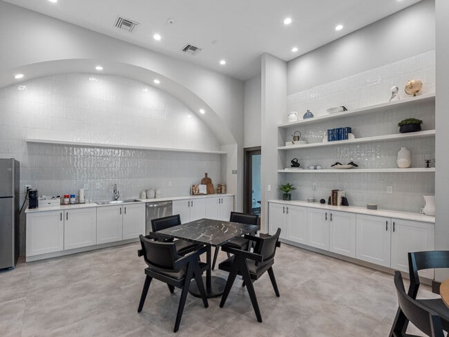 Photo - Ekos Arbor Park