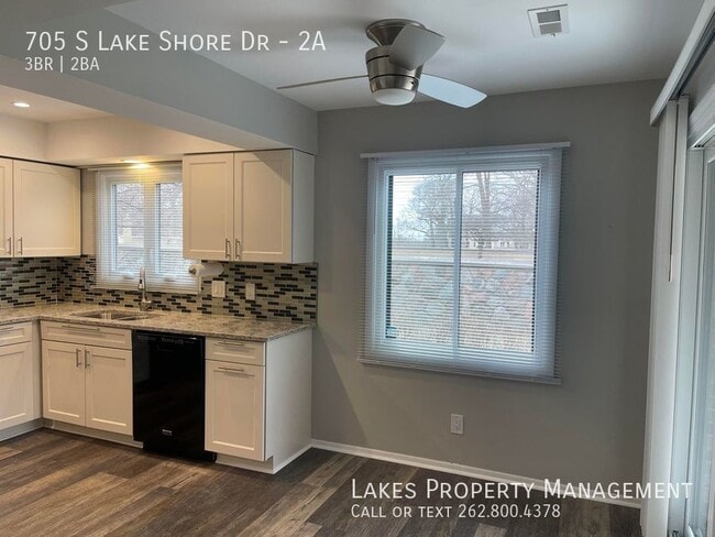 Photo - 705 S Lake Shore Dr Unit 2A