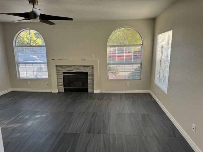 Photo - 2606 Autumn Blaze Ave