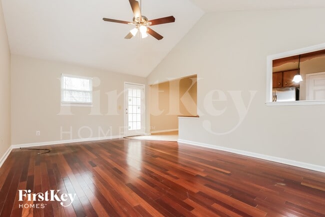 Photo - 6585 Evans Dr