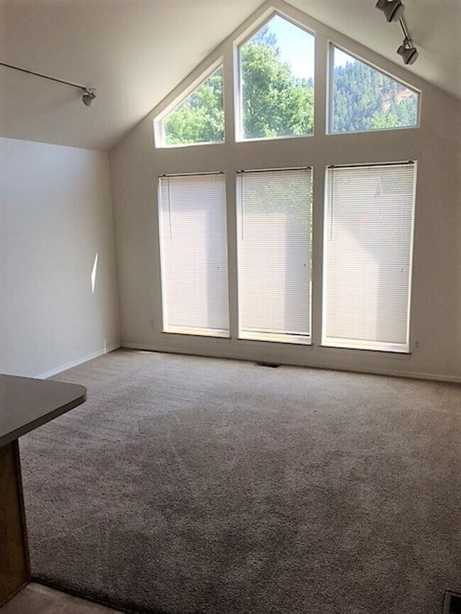 Photo - 13TH STREET DUPLEX (RPM#8)