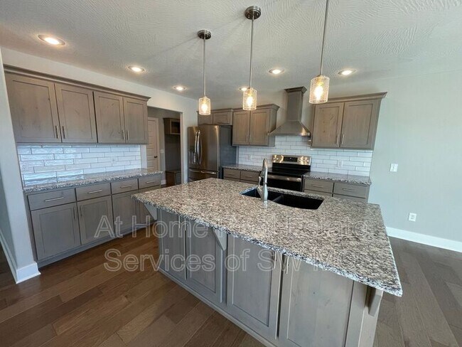 Photo - 5943 S Iris Ln