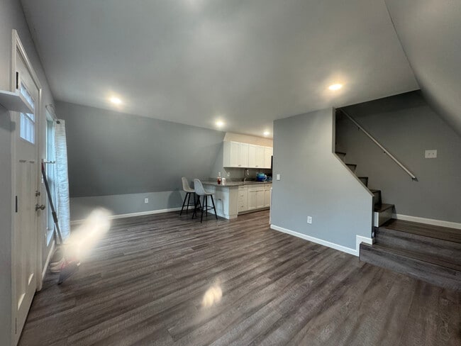 Photo - 351 Valley View Cir SE