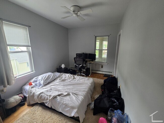 Photo - Newly Renovated 3 Bedroom Apartment With 2 Parking Spots Included Now Available!