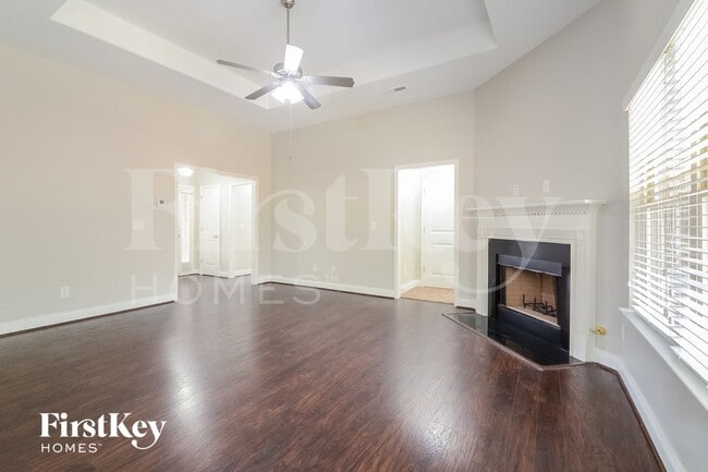 Photo - 460 River Crest Dr N