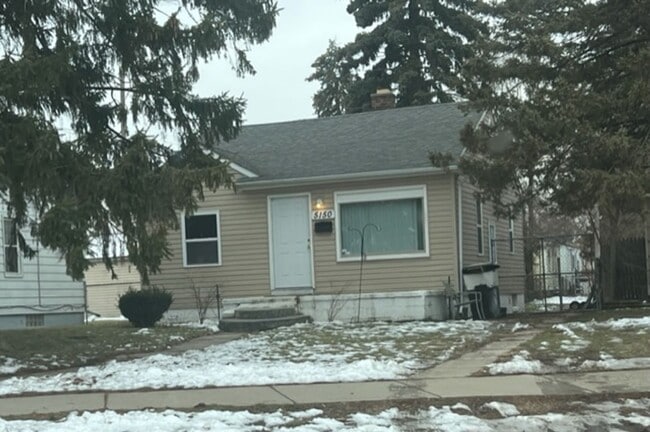 Building Photo - 2 Bed Ranch, newly rehabbed.