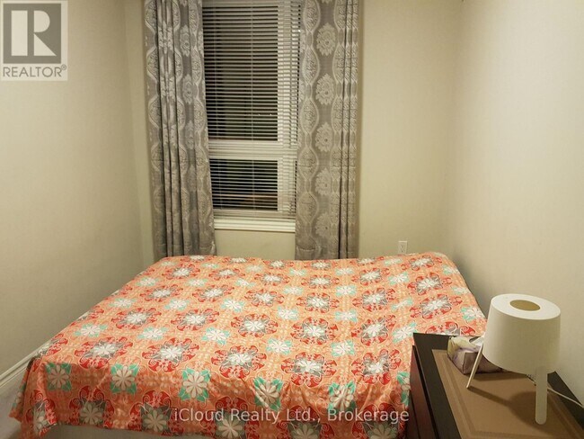 Photo - 630 Sauve St Unit 103