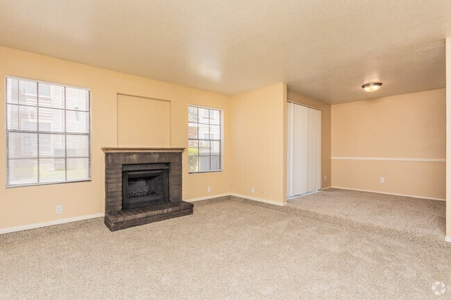 2BR, 2BA - 990SF Living Room & Dining Room