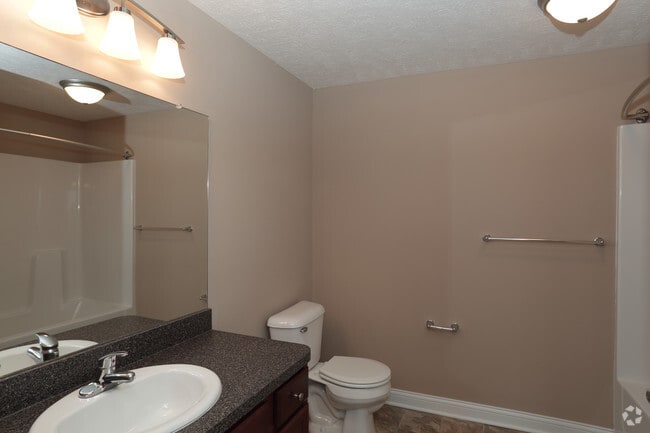 2BR, 2BA - The SandPebble - 1,253SF