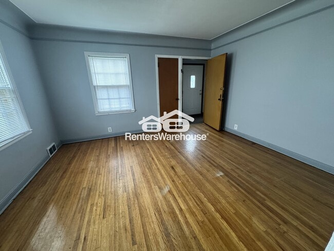 Photo - 4628 Cedar Ave S