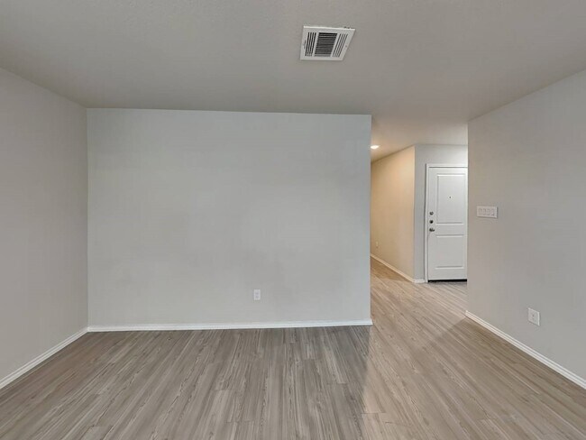 Photo - 3238 Kornberg Dr