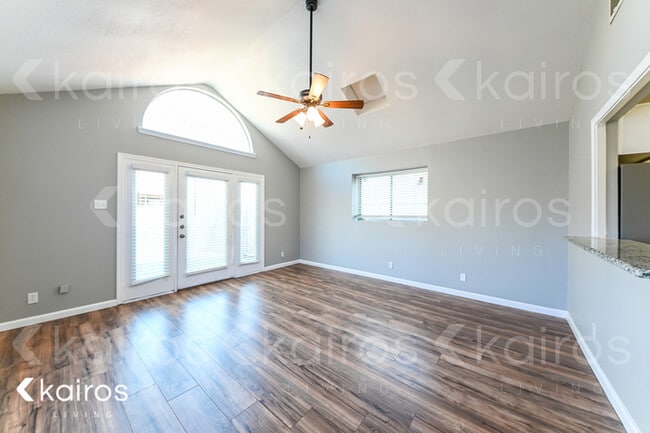 Photo - 9807 Tamalpais Dr