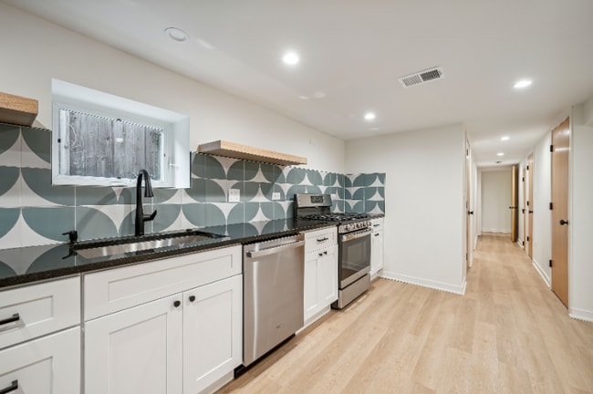 Photo - 1928 Harrison St Unit G