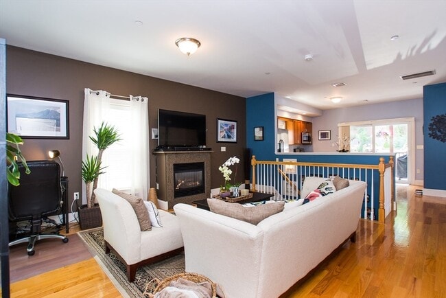 Photo - 111 Pleasant St Unit 2