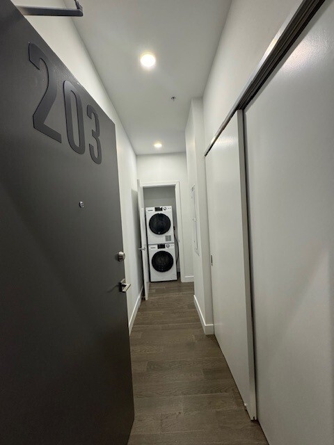 Building Photo - 5511-5511 Bilby St