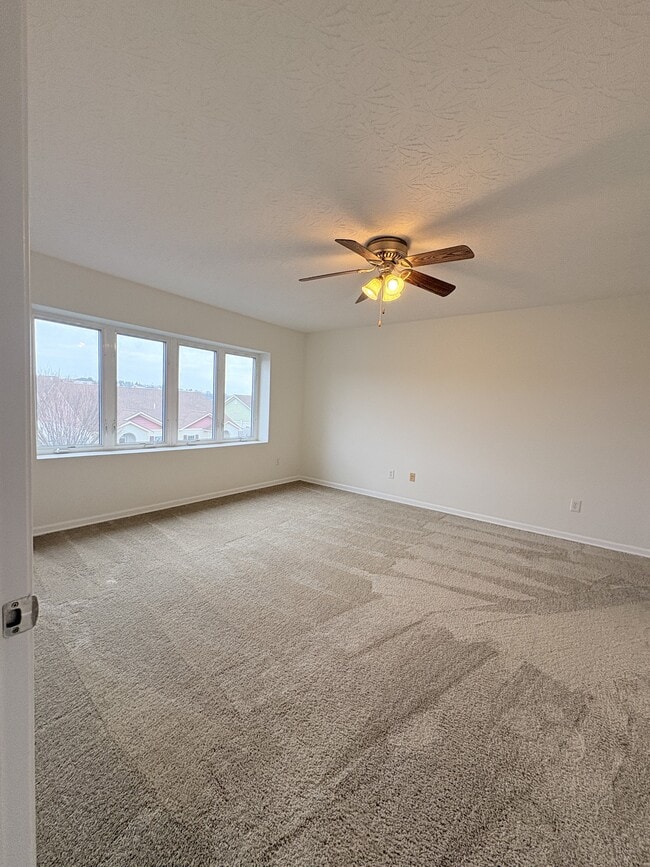 Photo - 24 Rosette Ln