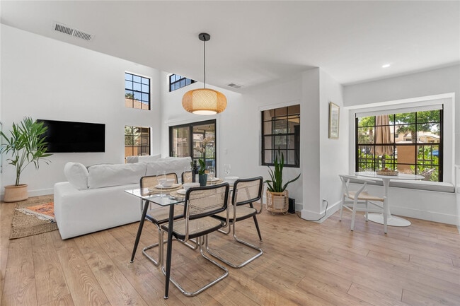 Photo - 376 Prestwick Cir