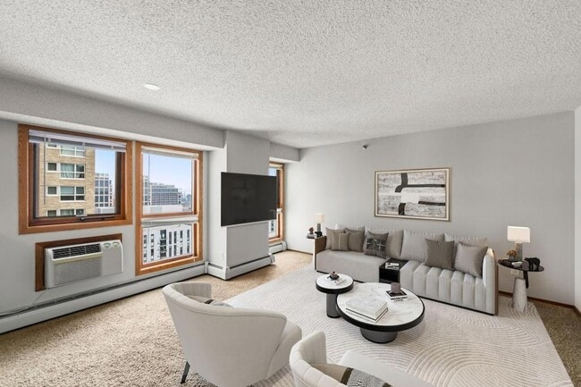 Photo - 433 S 7th St