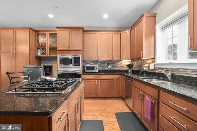 Photo - 568 Marina Landing Ln