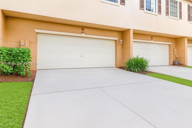 Photo - 4581 Danson Way