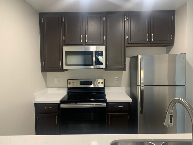 Photo - Flora Vista Apartments