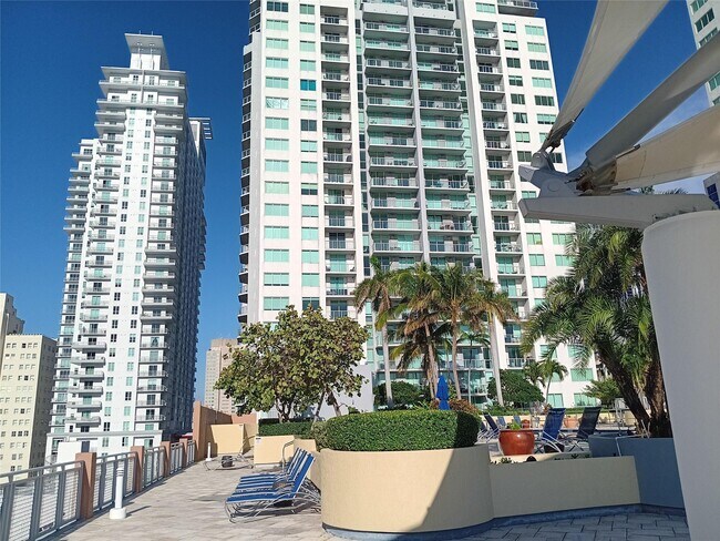 Building Photo - 244 Biscayne Blvd Unit 401 Rental