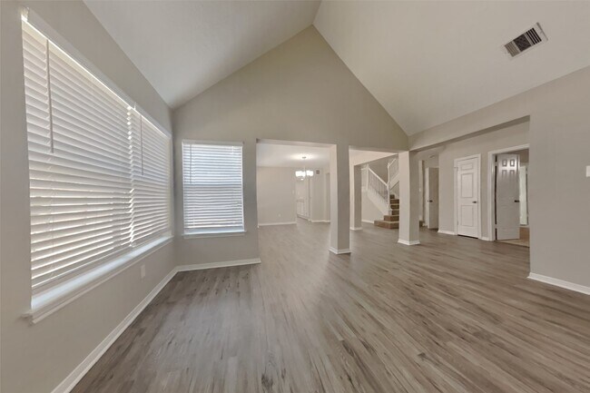 Photo - 3019 Highland Laurels Dr