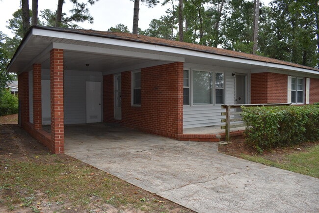 Photo - 260 W Vineland Rd