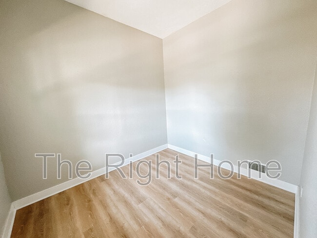 Photo - 2519 S 12th St