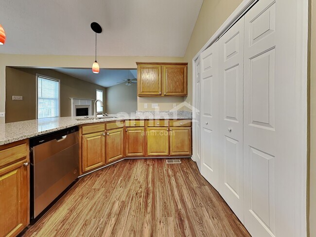 Photo - 112 Pine Orchard Ct