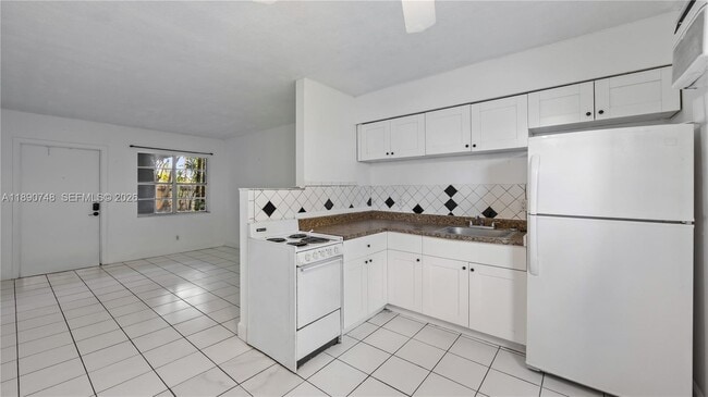 Photo - 400 SE 31st St Unit 3