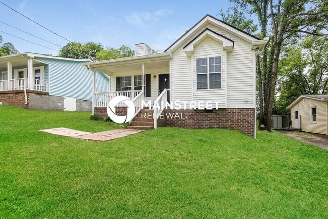 3 Bedroom Pet-Friendly Home in Nashville, TN with Main Street Renewal