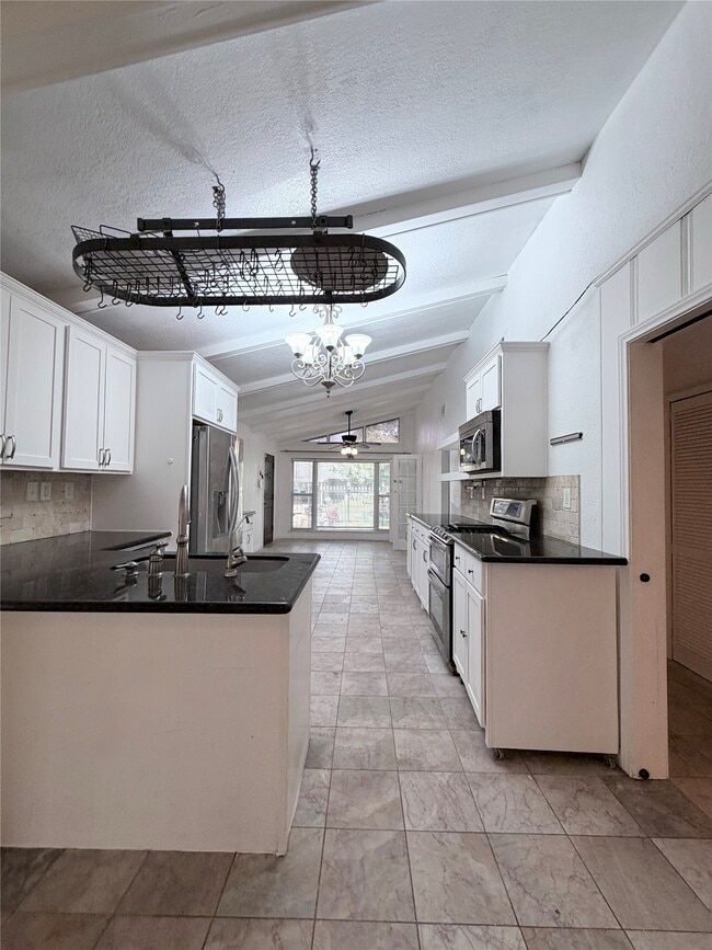 Photo - 618 Sulphur St