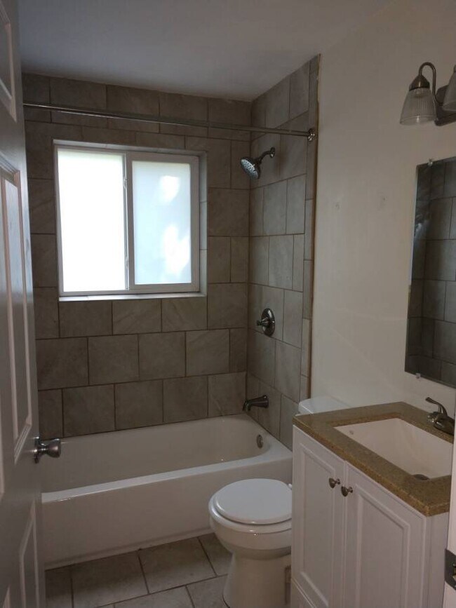 Photo - Maple Grove Apartments