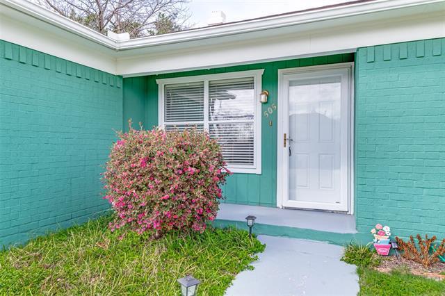 Photo - 505 Storrs St