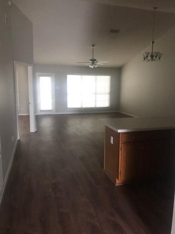 Photo - 326 Spring Lake Dr N