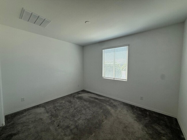 Photo - 15744 W Jefferson St