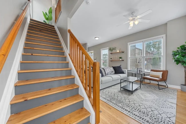 Photo - 950 N 6th St