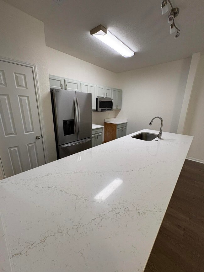 Photo - 1014 Airport Rd