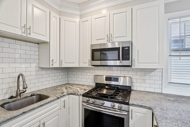 Photo - 1048 Saratoga St Unidad 3