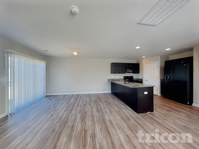 Photo - 312 Winston Ln